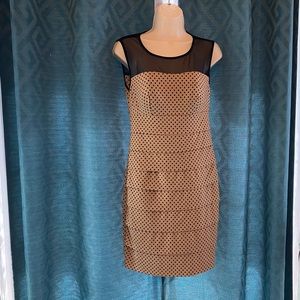 EN FOCUS Casual short dress size 6